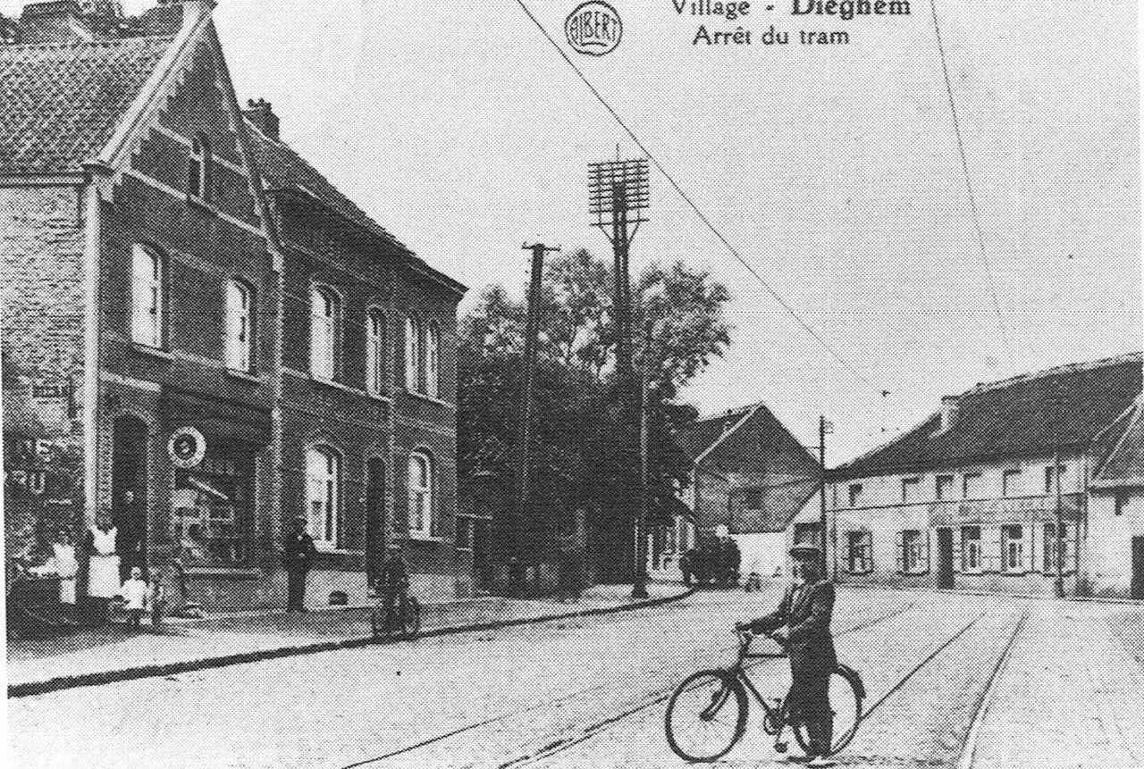 Kijkje op de Plaats omstreeks 1938.